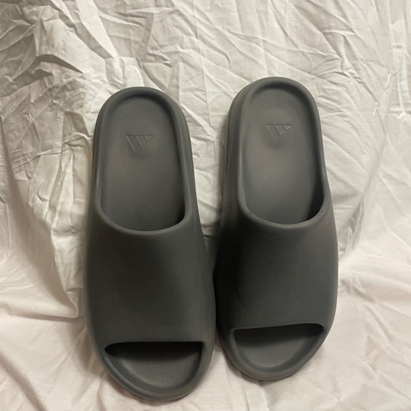 Yeezy slides granite size 14 - Picture 4 of 6